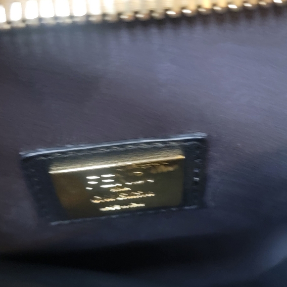 Beautiful pre-owned authentic Fendi bag - Picture 13 of 15